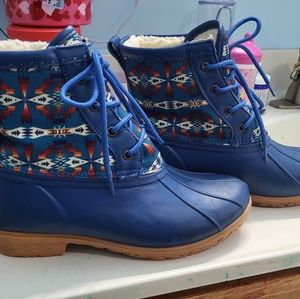 Womans Pendleton Woolen Mills duck boots